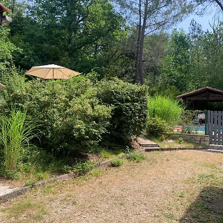 Petit Dans Les Bois Avec Piscine Privative 公寓 *