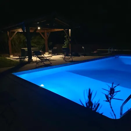 公寓 Petit Dans Les Bois Avec Piscine Privative *