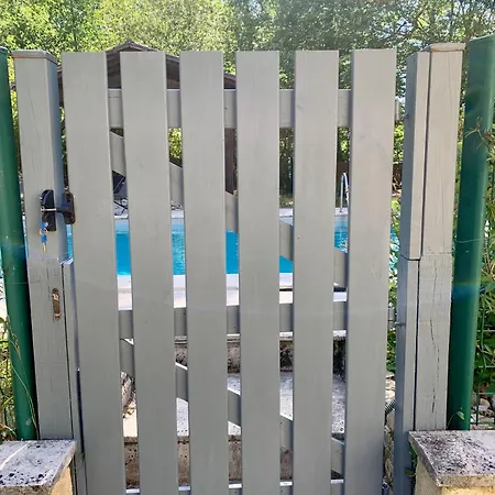 Petit Dans Les Bois Avec Piscine Privative 公寓 Saint-Jean-d'Estissac
